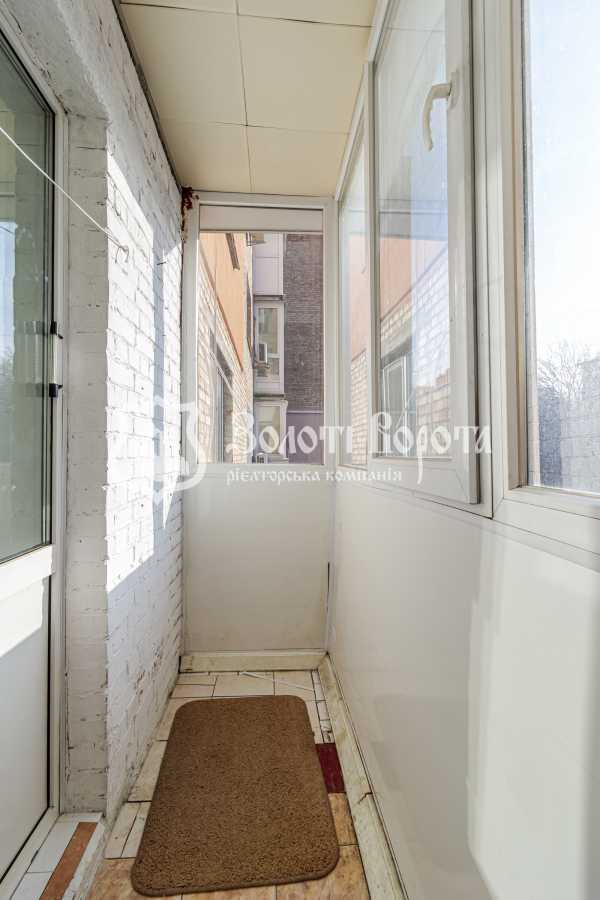 Продажа 3-комнатной квартиры 83 м², Кловский спуск, 18