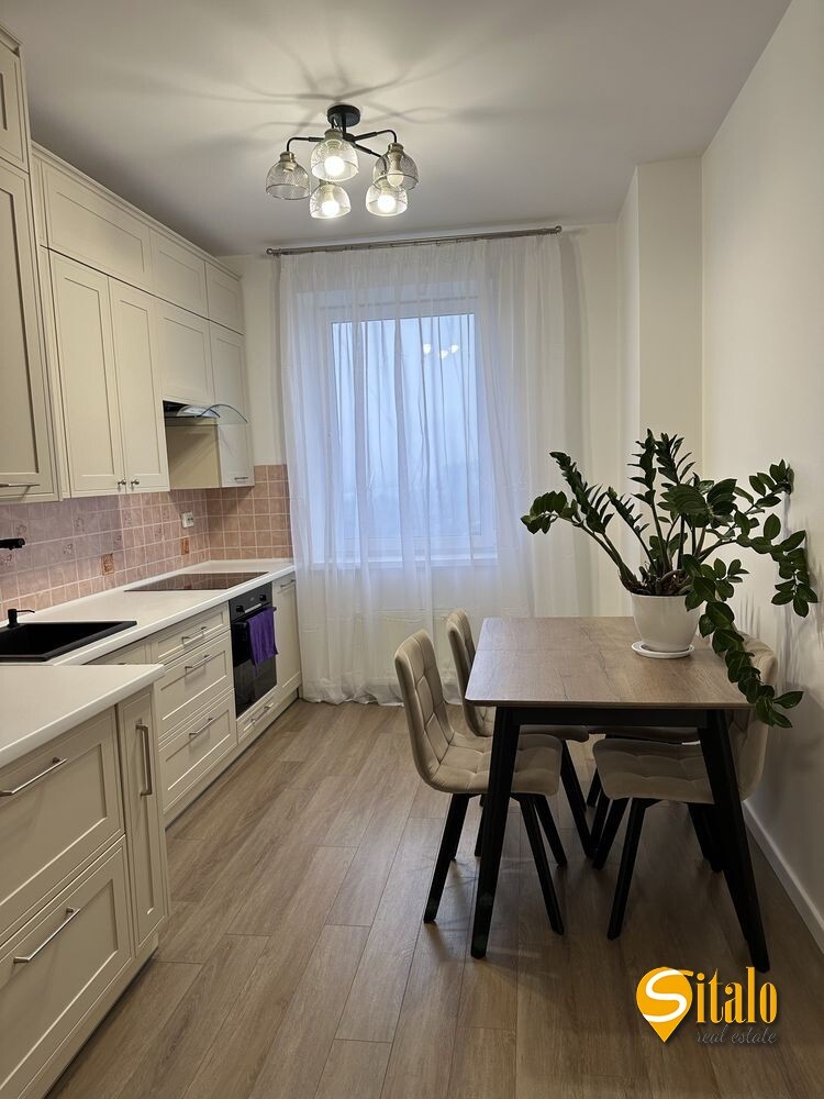 Продажа 3-комнатной квартиры 87 м², Днепровская наб., 26Б