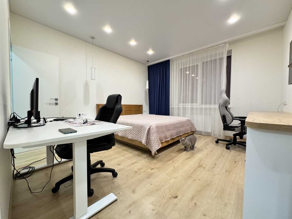 Продажа 2-комнатной квартиры 70 м², Героев Небесной Сотни просп.