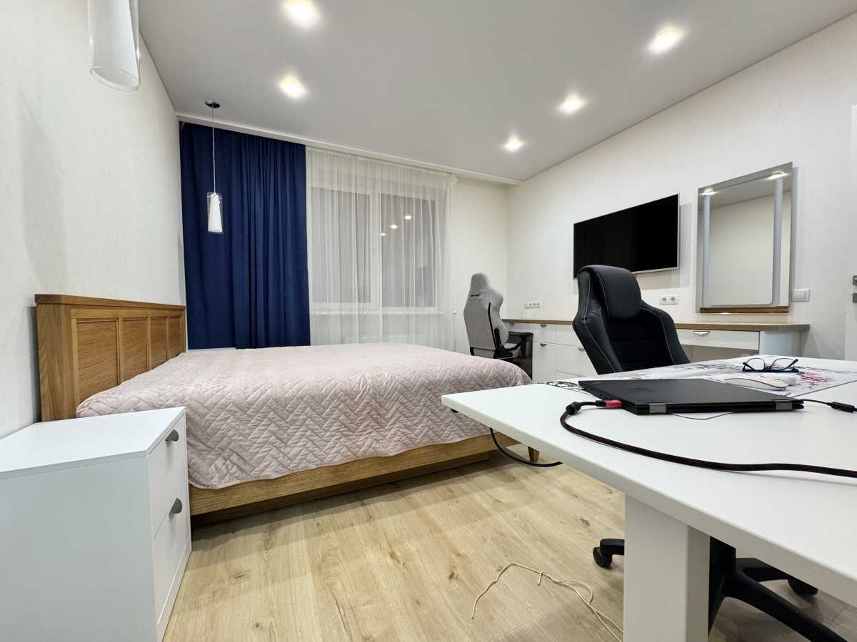 Продажа 2-комнатной квартиры 70 м², Героев Небесной Сотни просп.