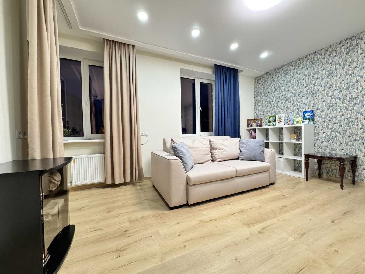 Продажа 2-комнатной квартиры 70 м², Героев Небесной Сотни просп.