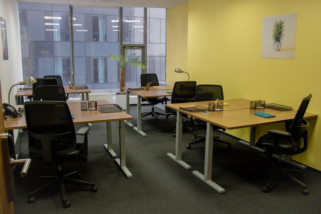 Оренда офісу 45 м², Спортивна пл., 1А