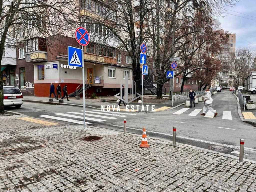 Аренда другого торгового помещения 50 м², Никольский пер., 1/25