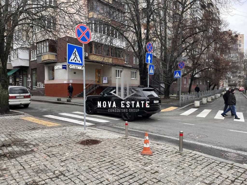 Аренда другого торгового помещения 50 м², Никольский пер., 1/25