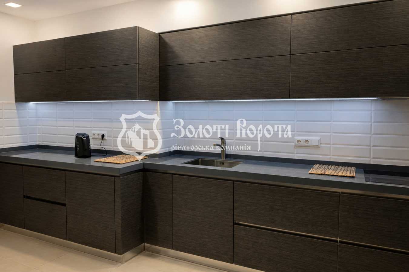 Продажа 3-комнатной квартиры 125 м², Деловая ул., 2Б