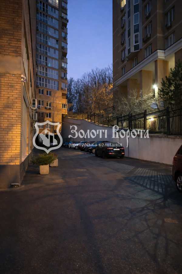 Продажа 3-комнатной квартиры 125 м², Деловая ул., 2Б