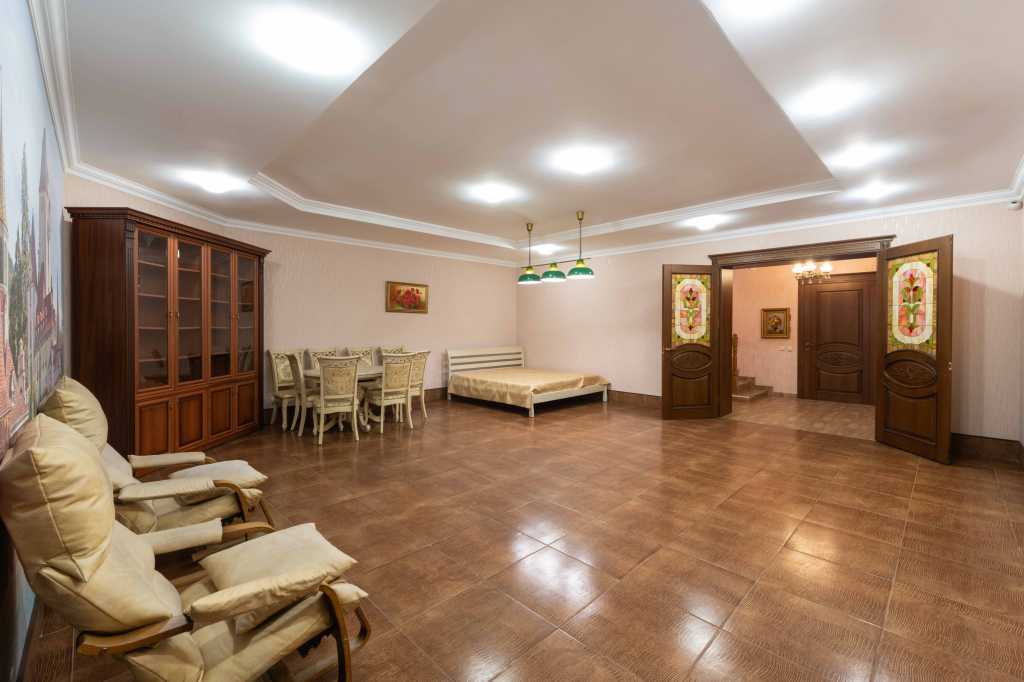 Продажа дома 503 м², Осіння, 17