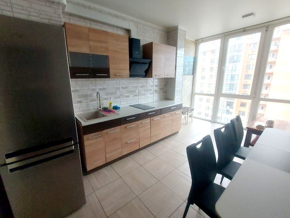 Аренда 1-комнатной квартиры 43 м², Небесной сотни просп.