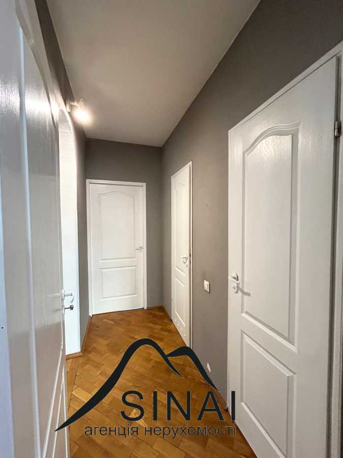 Продаж 3-кімнатної квартири 69.6 м², Котельникова вул., Драгоманова, 42А