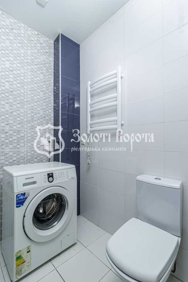 Продаж 2-кімнатної квартири 64 м², Соборна вул., 126/14