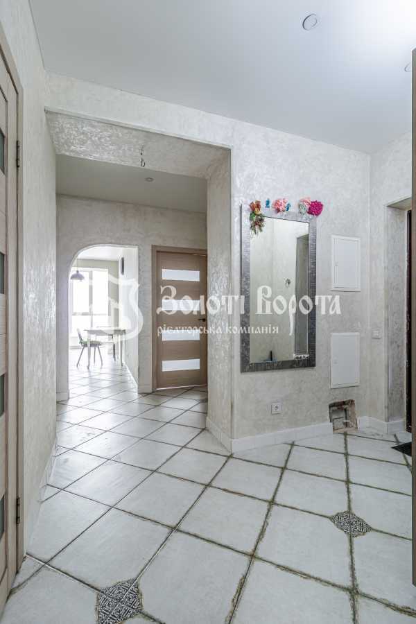 Продаж 2-кімнатної квартири 64 м², Соборна вул., 126/14