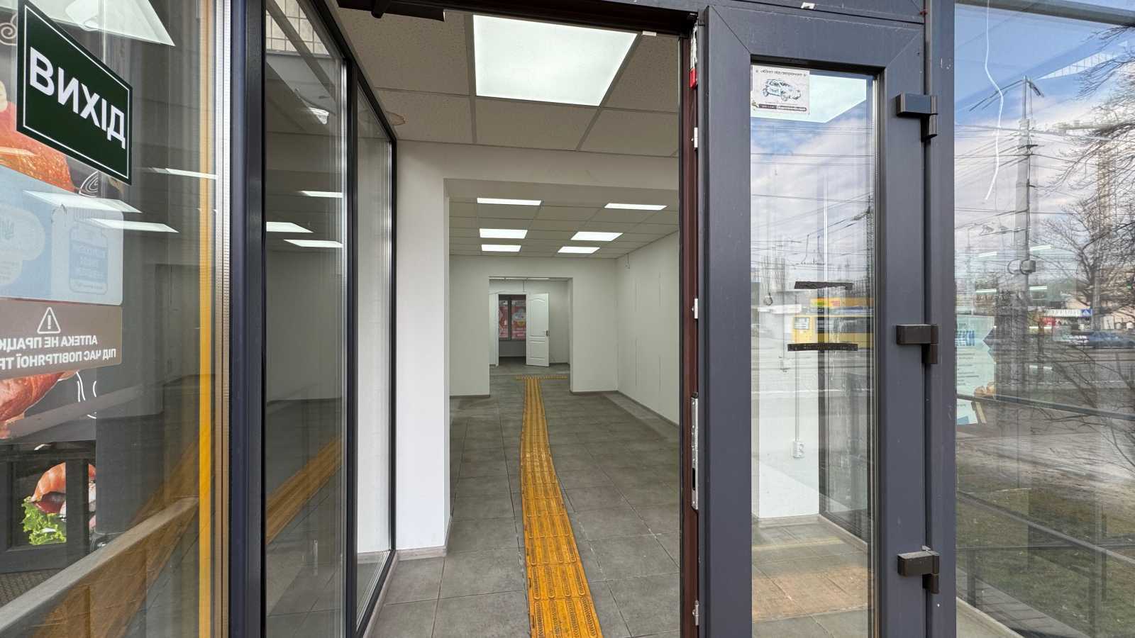 Аренда помещения свободного назначения 64 м², Курнатовського, 11