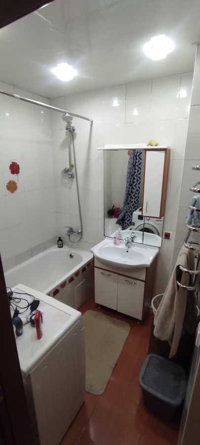 Продаж 3-кімнатної квартири 74 м², Тополь 1 вул., 15