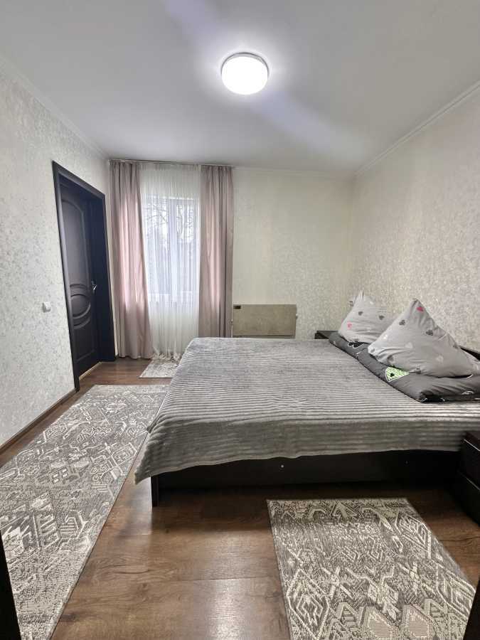 Дом посуточно 200 м², Легоцького, 71