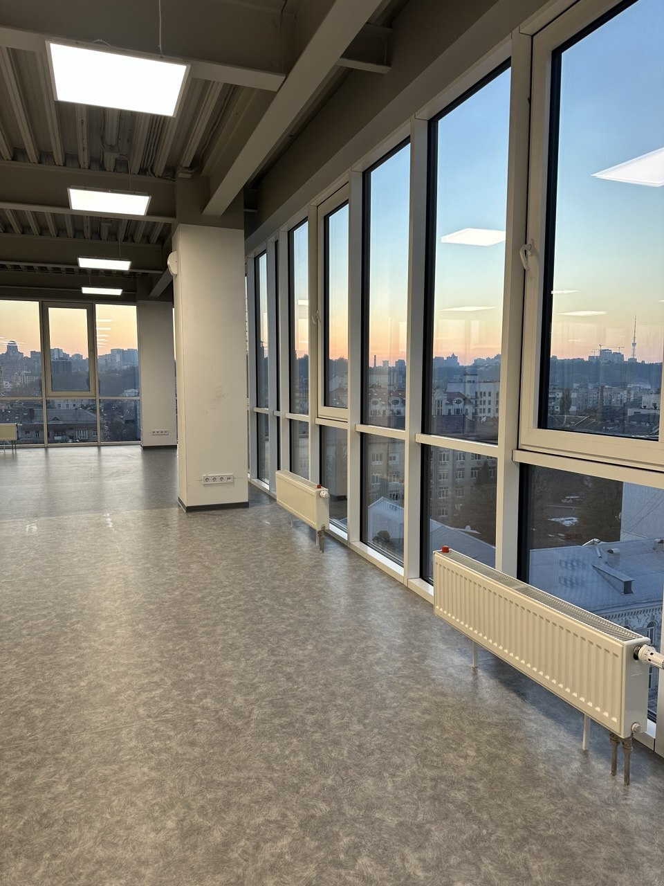 Оренда офісу 500 м², Почайнинська вул.