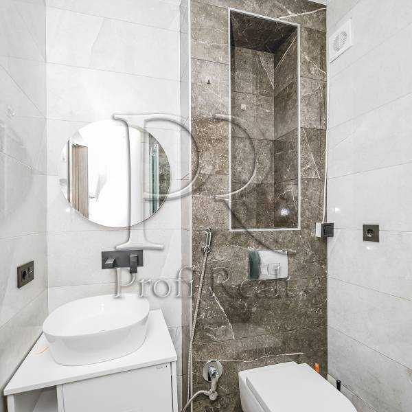 Продаж 1-кімнатної квартири 45 м², Петрівська вулиця, 1