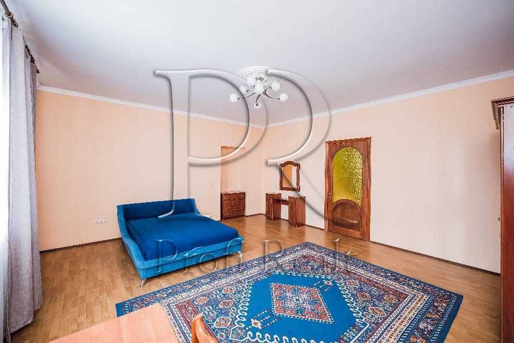 Продажа дома 497 м², Ярослава Мудрого ул.