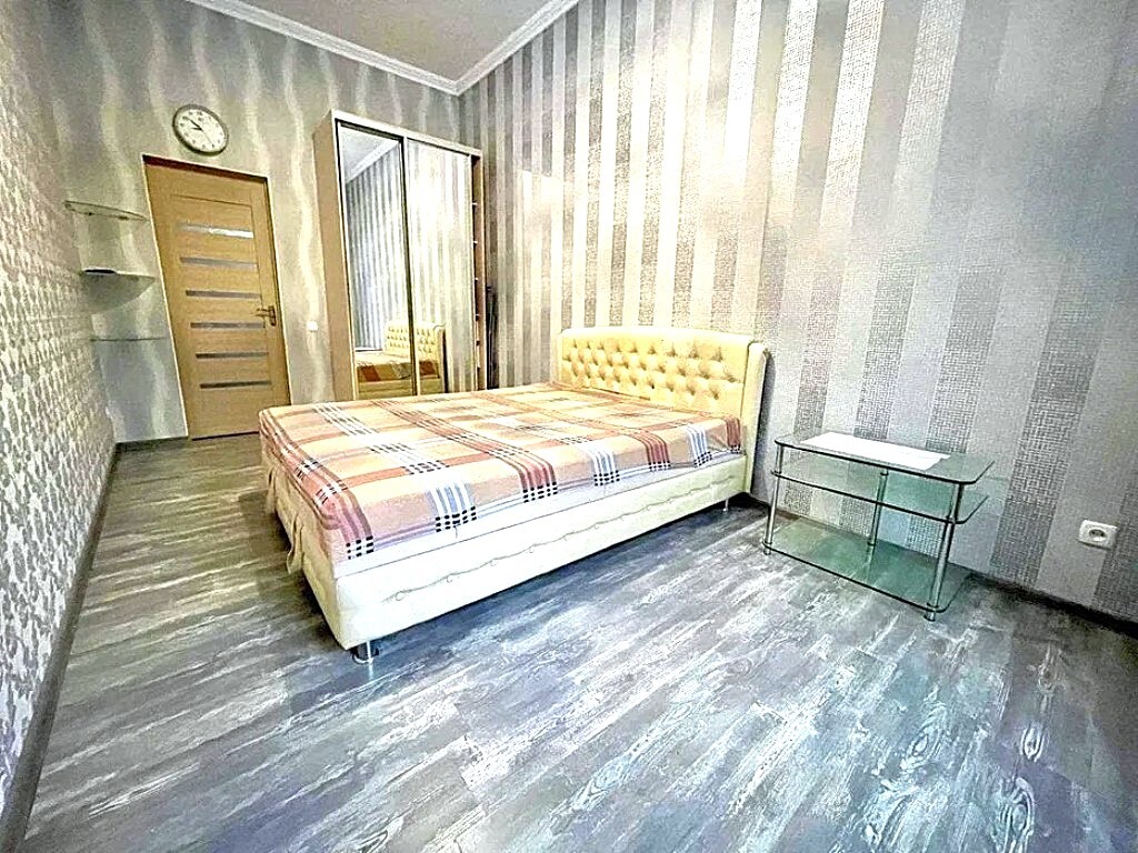 Продаж 1-кімнатної квартири 29 м², Катеринінська вул., 66