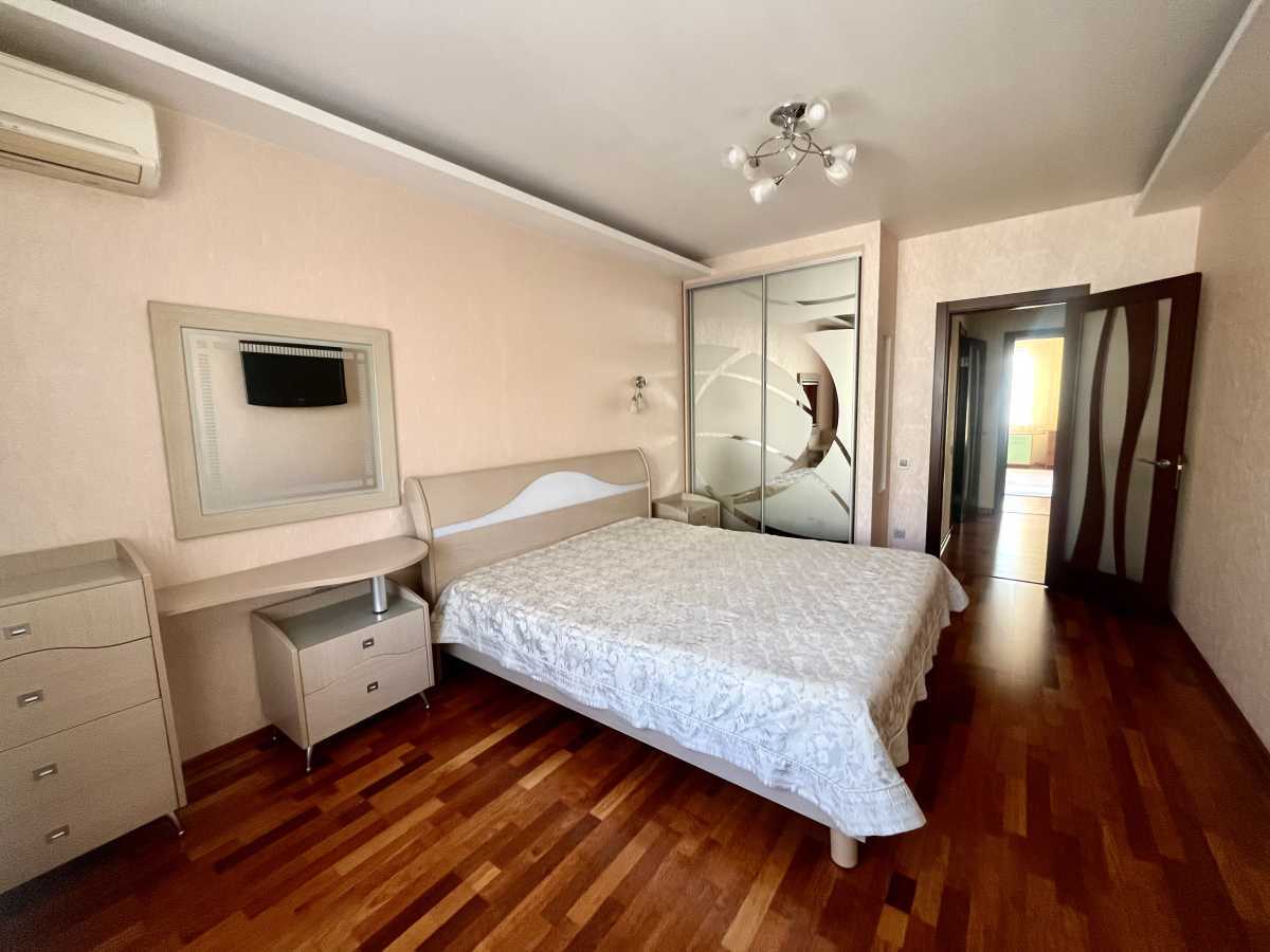 Оренда 2-кімнатної квартири 75 м², Анни Ахматової вул., 35А