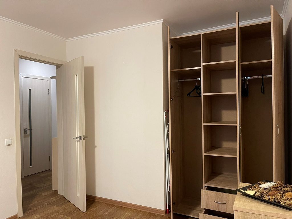 Оренда 1-кімнатної квартири 38 м², Джерельна вул., 4