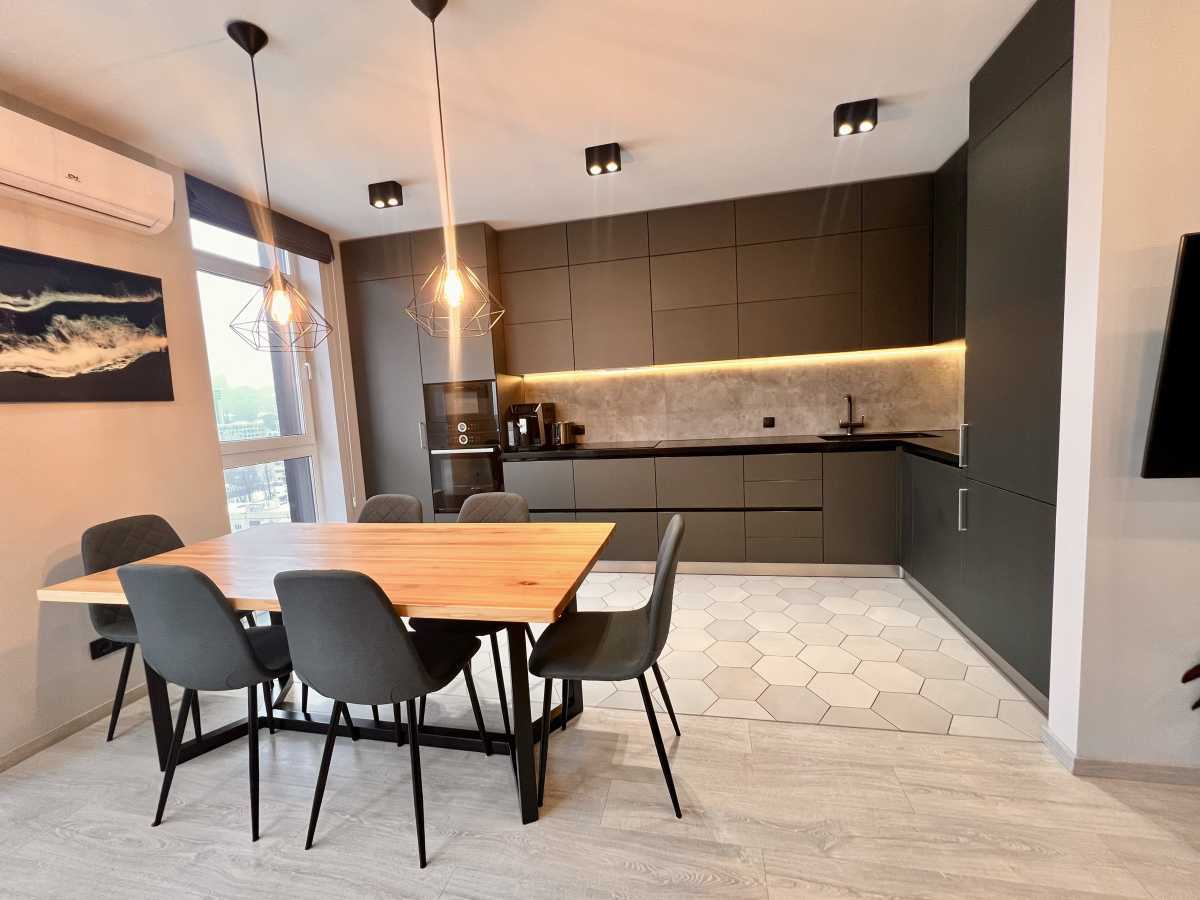 Аренда 3-комнатной квартиры 84 м², Предславинская ул., 53