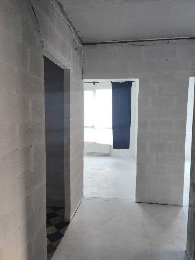 Оренда 3-кімнатної квартири 77 м², Салютна вул., 2