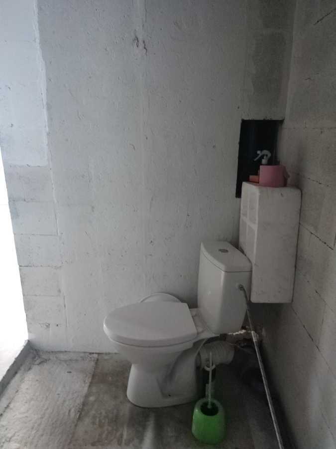 Оренда 3-кімнатної квартири 77 м², Салютна вул., 2