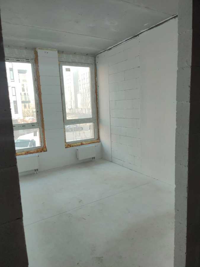 Оренда 3-кімнатної квартири 77 м², Салютна вул., 2