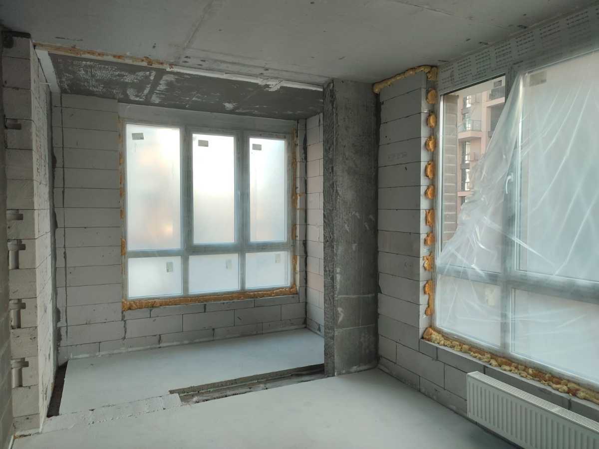 Оренда 3-кімнатної квартири 77 м², Салютна вул., 2