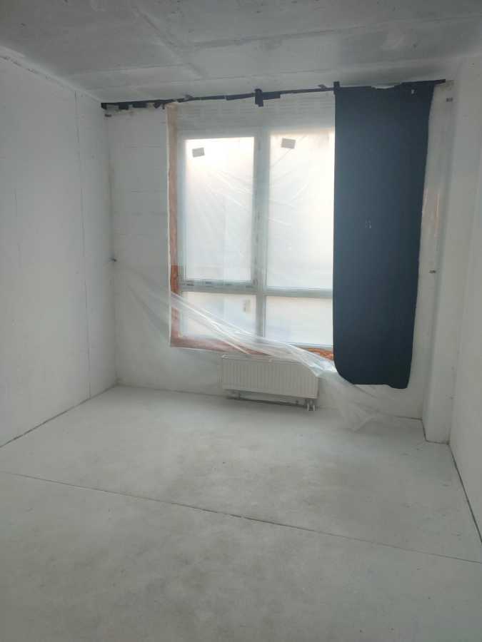 Оренда 3-кімнатної квартири 77 м², Салютна вул., 2