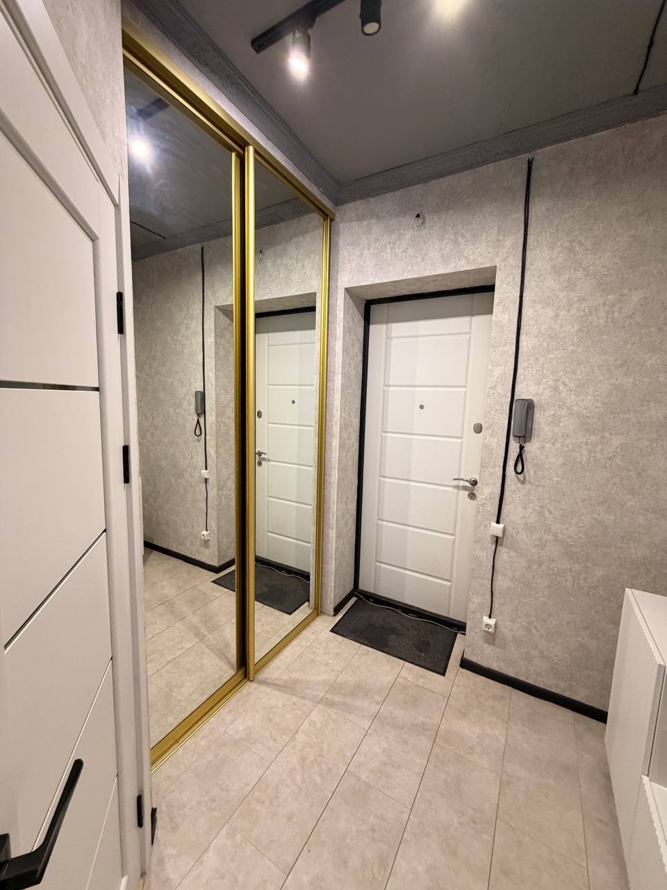 Аренда студии 40 м², Дружбы Народов бул., 21