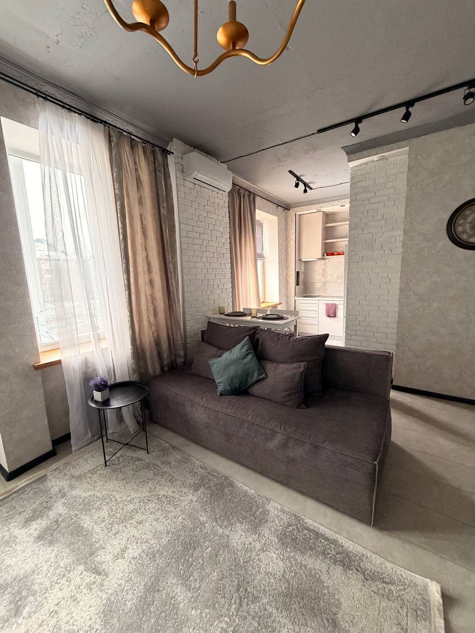 Аренда студии 40 м², Дружбы Народов бул., 21