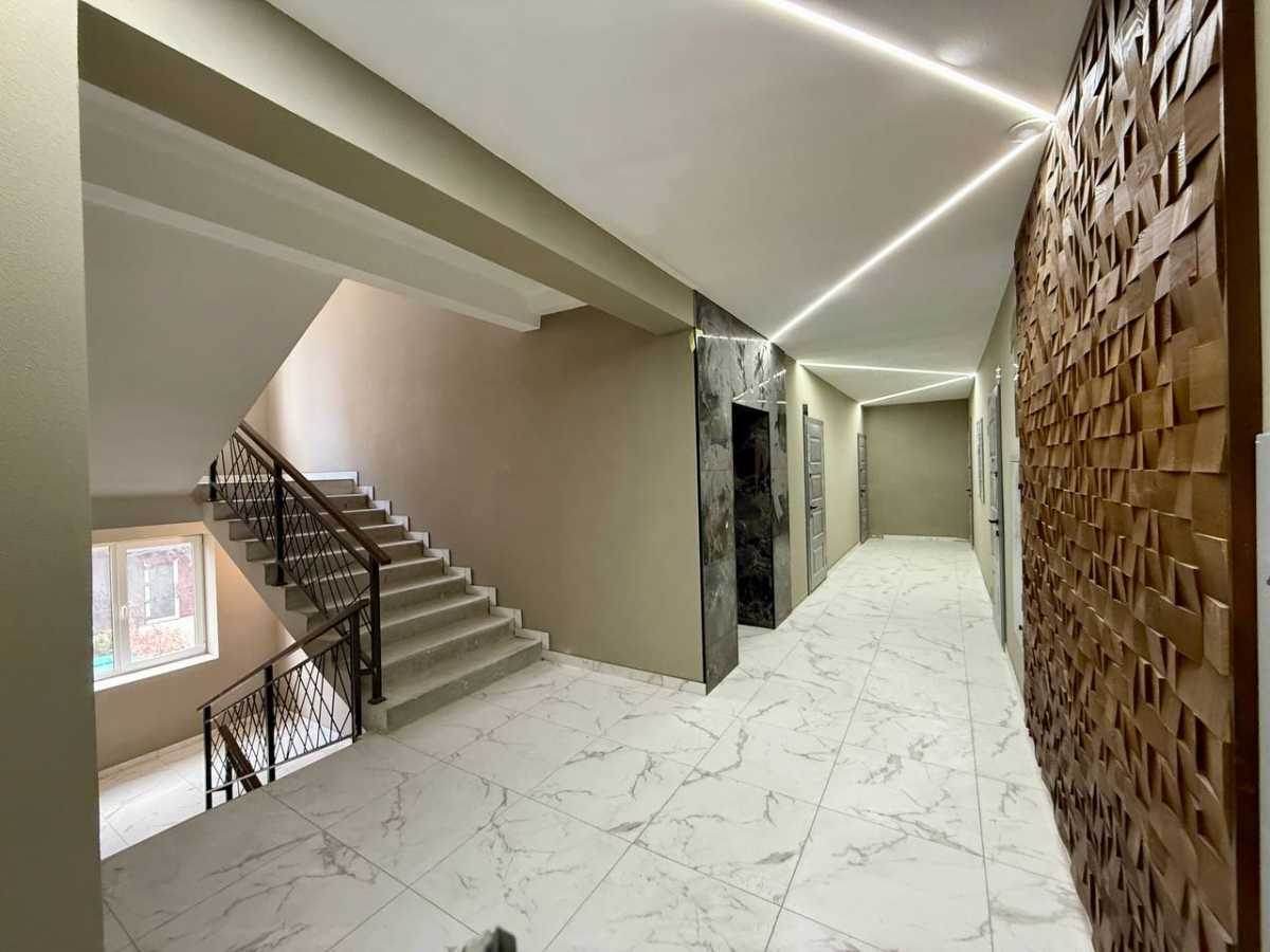 Продаж 1-кімнатної квартири 31 м², Інститутська вул., 1