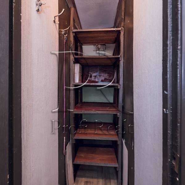 Продаж 1-кімнатної квартири 34 м², Володимирська вул., 2