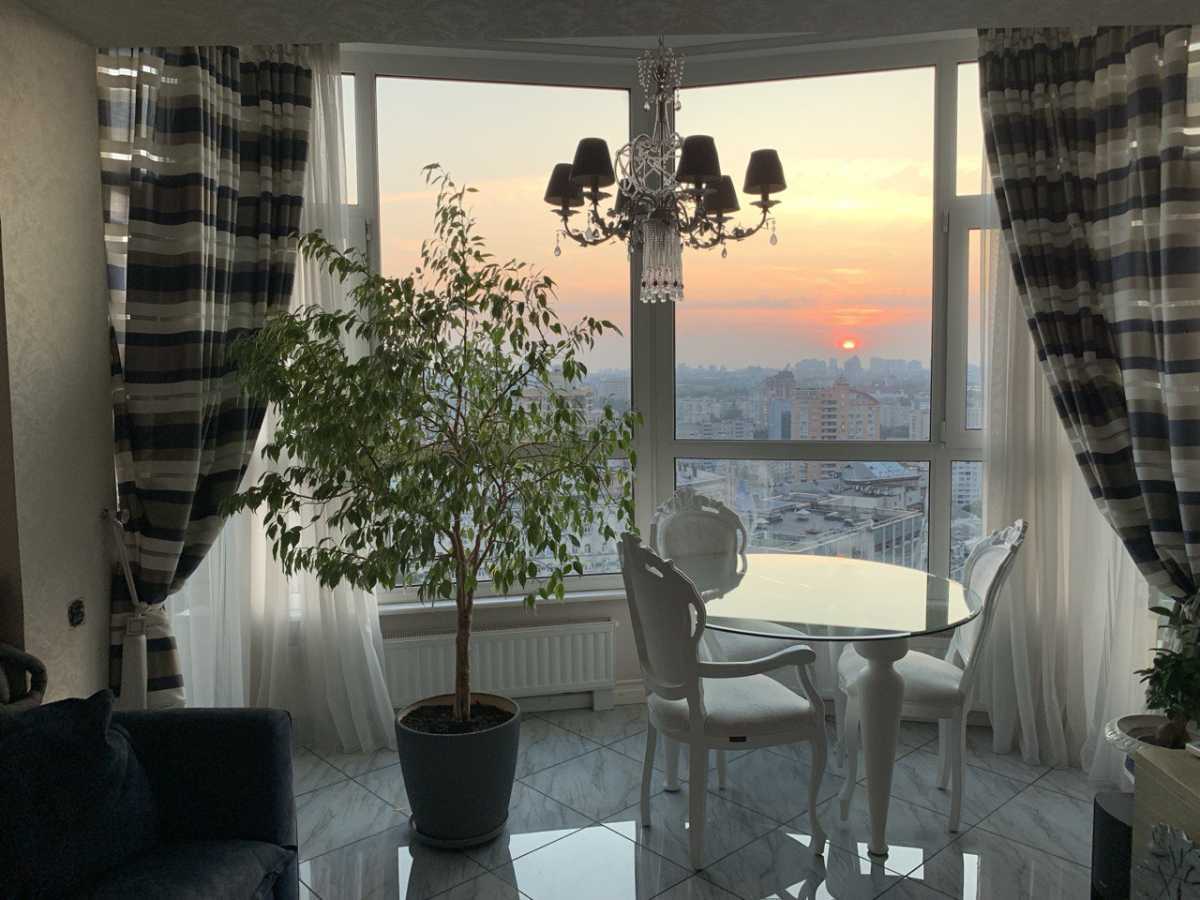 Аренда 2-комнатной квартиры 68 м², Сечевых Стрельцов ул., 52А