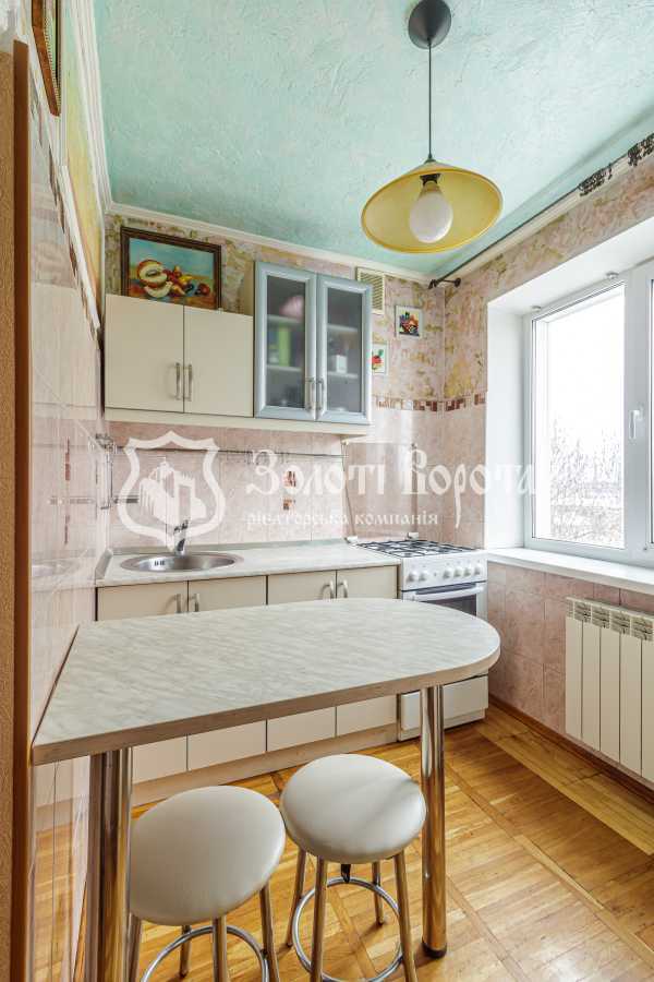 Продаж 2-кімнатної квартири 44.4 м², Краківська вул., 18