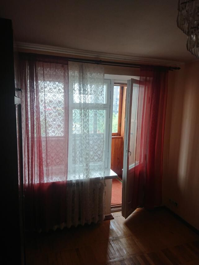 Оренда 1-кімнатної квартири 29 м², Перемоги просп., 91