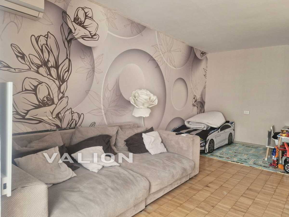 Продаж 1-кімнатної квартири 46.6 м², Ялтинська вул., 5Б