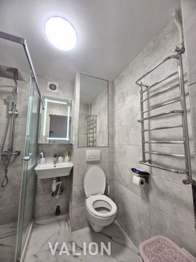 Продаж 1-кімнатної квартири 46.6 м², Ялтинська вул., 5Б