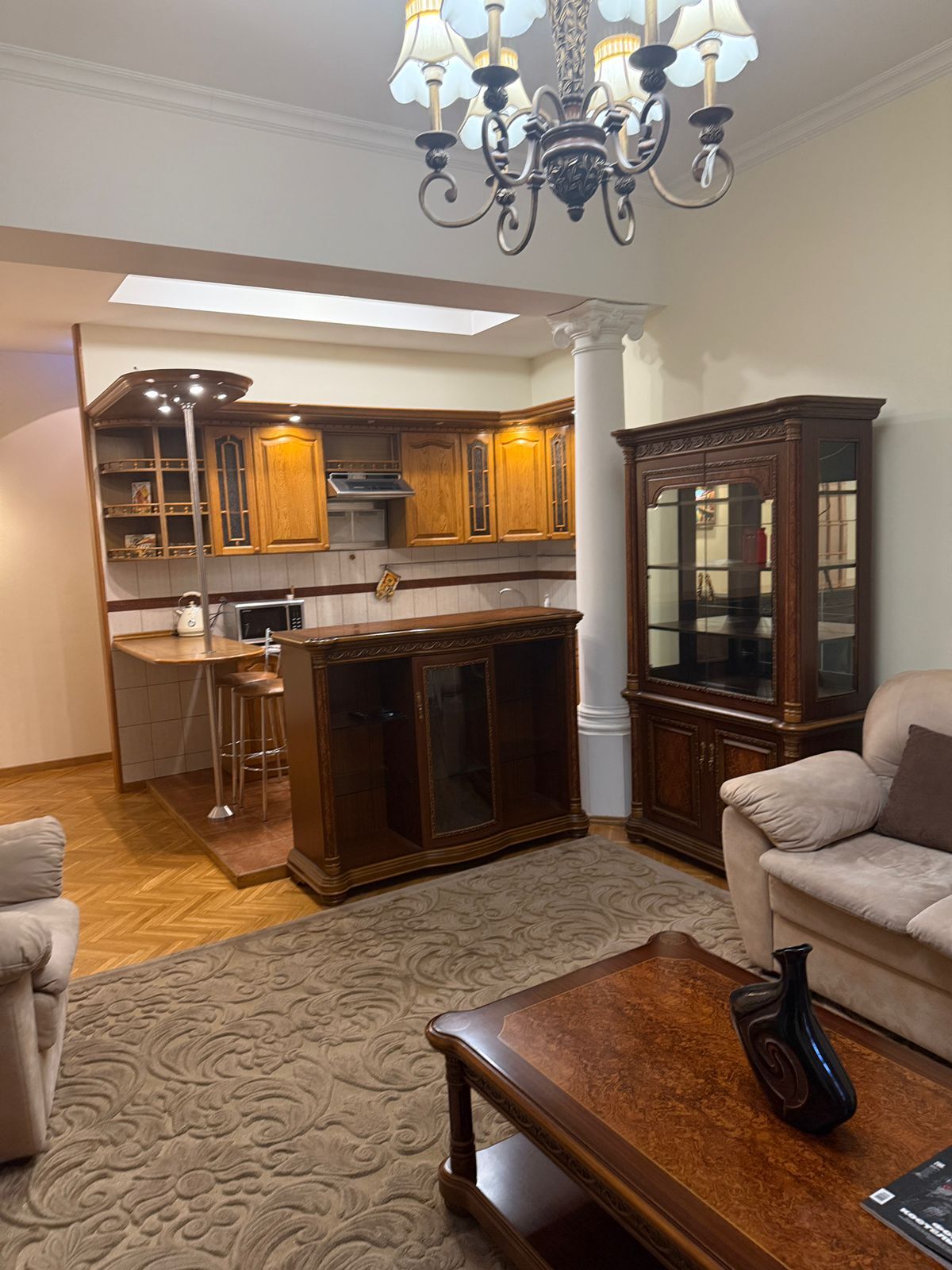 Оренда 2-кімнатної квартири 75 м², Хрещатик вул., 15