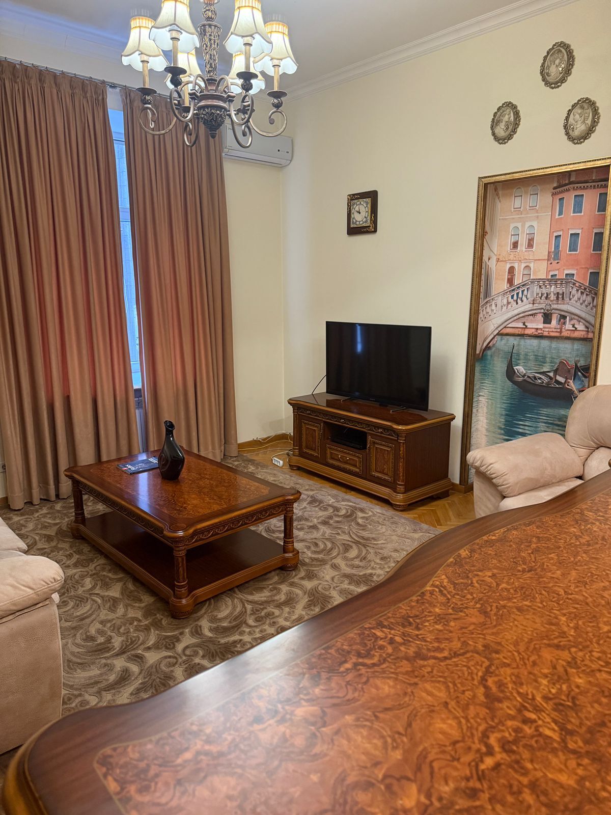 Оренда 2-кімнатної квартири 75 м², Хрещатик вул., 15