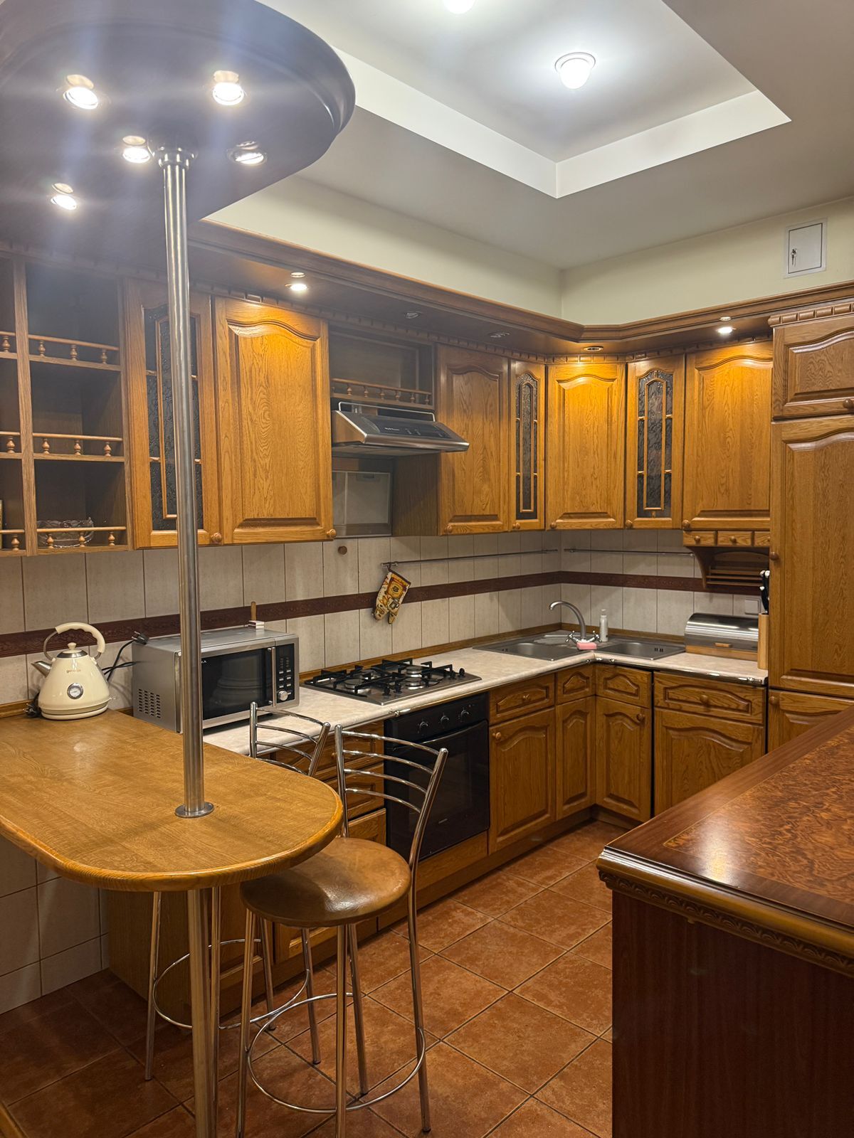 Оренда 2-кімнатної квартири 75 м², Хрещатик вул., 15