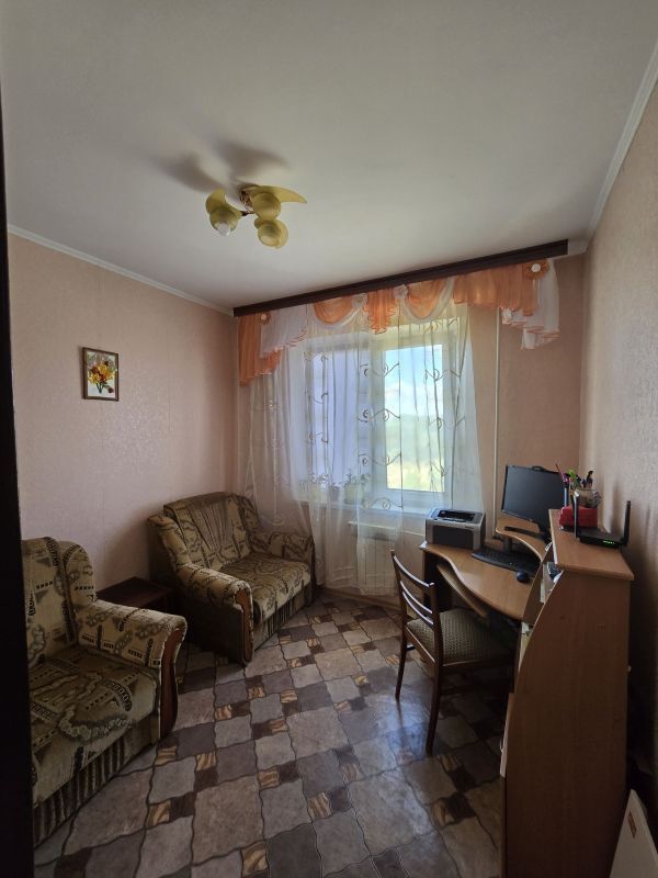 Продажа 4-комнатной квартиры 83 м², Мануйловский просп.