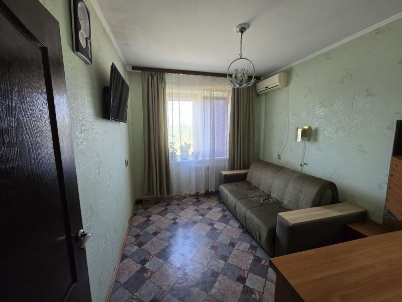 Продажа 4-комнатной квартиры 83 м², Мануйловский просп.