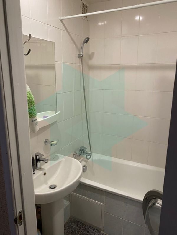 Продажа 3-комнатной квартиры 90 м², Бажова ул.