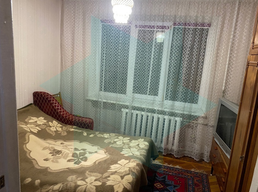 Продажа 3-комнатной квартиры 90 м², Бажова ул.