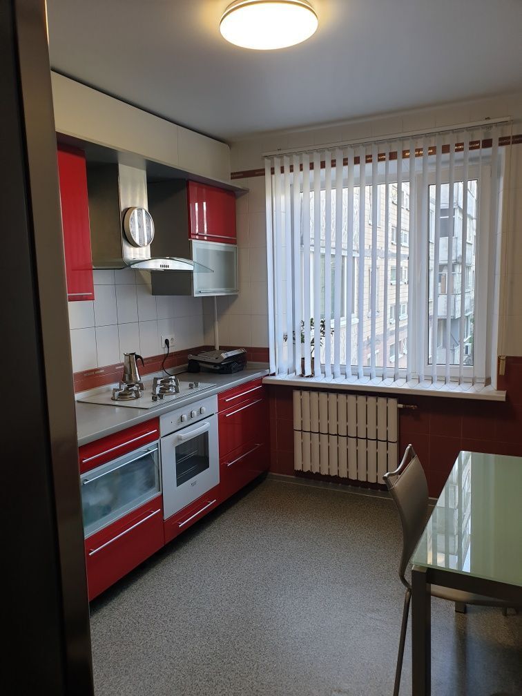 Продажа 3-комнатной квартиры 65 м², Терещенковская ул.