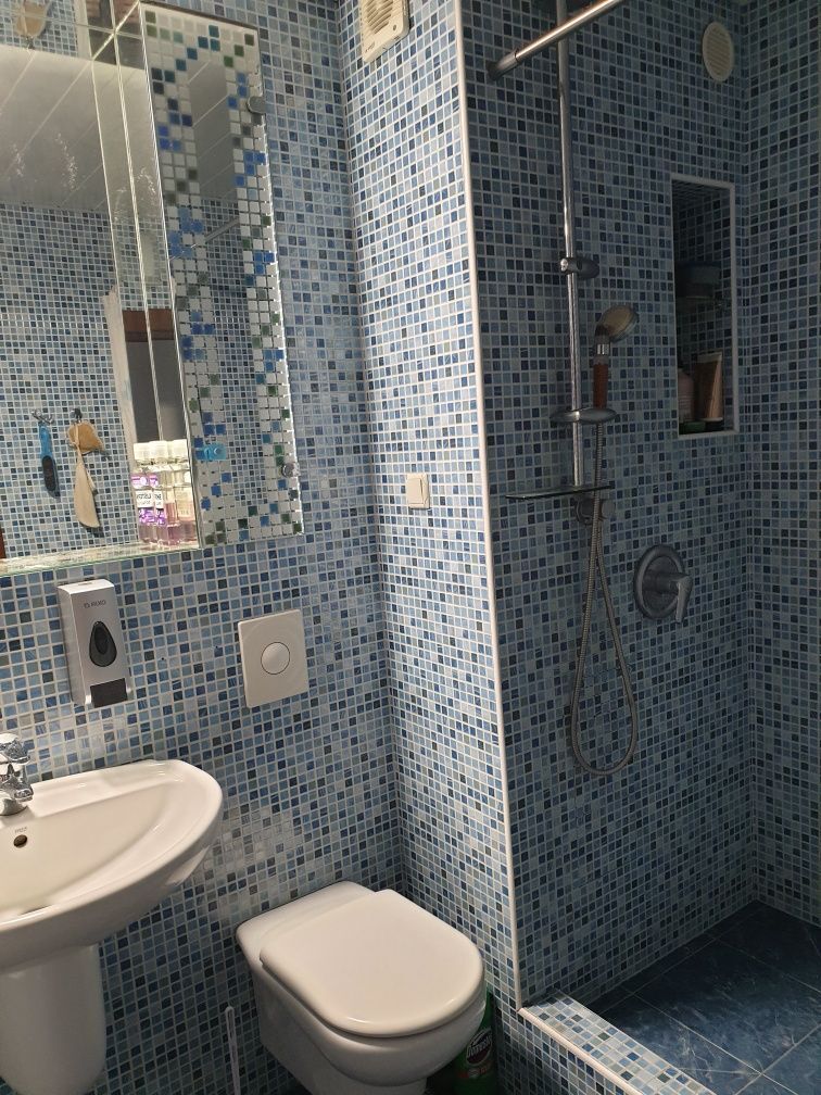 Продажа 3-комнатной квартиры 65 м², Терещенковская ул.