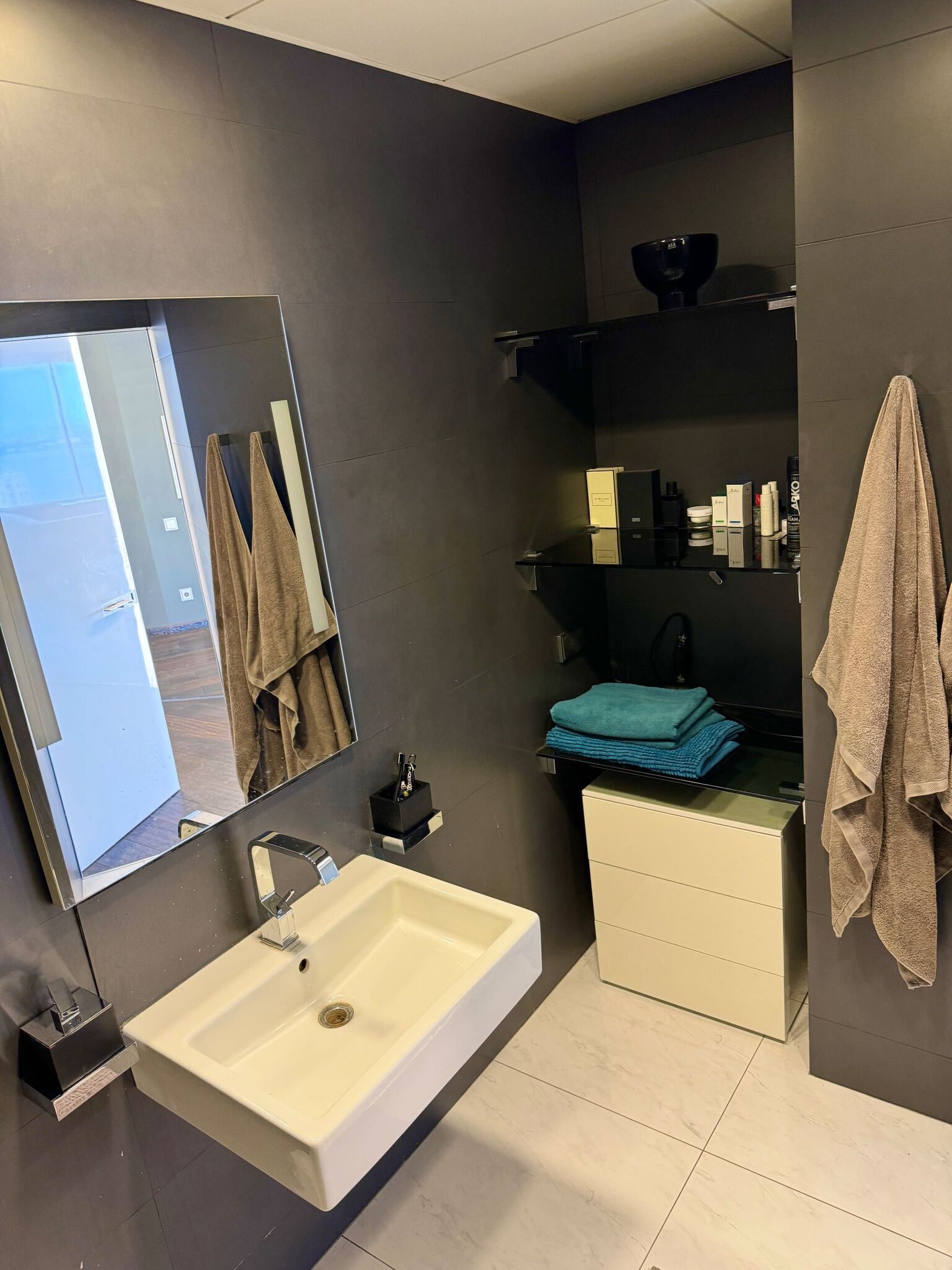 Продажа 2-комнатной квартиры 65 м², Глинки ул., 2