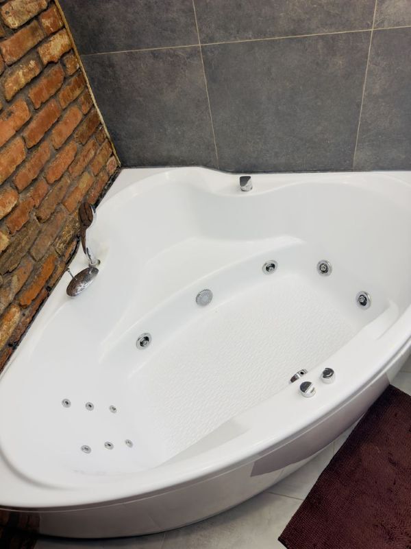 Продажа 1-комнатной квартиры 45 м², Набережная Победы ул., 44